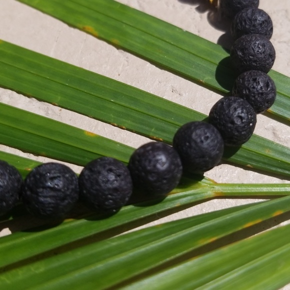 Chakra Essential Oil Diffuser Lavastone Bracelet - Picture 3 of 4